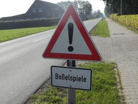 Bosseln Bosseln Warnschild