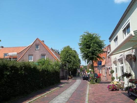 Dornum Dornum: Der reizvolle Ortskern