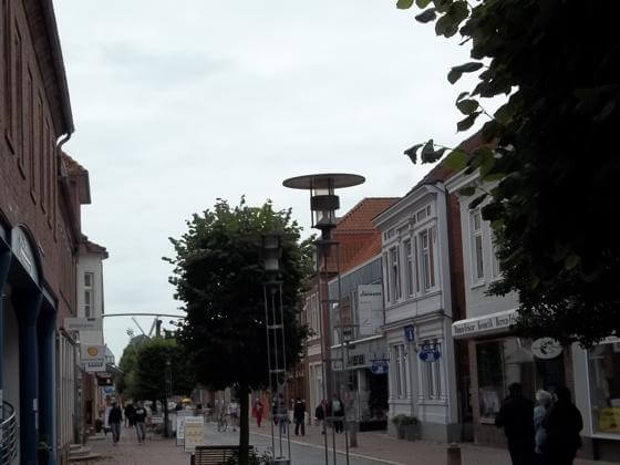 Anderer Teil der Fußgängerzone der Stadt Norden Fußgängerzone Stadt Norden