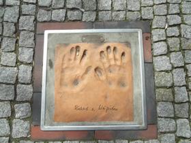 Handabdrücke von "Richard von Weizsäcker" Handabdrücke von Richard von Weizsäcker