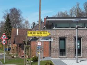Hinte - Loppersum Hinte: Abzweig nach Loppersum