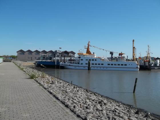 Langeoog Fähre Langeoog Fähre im Bensersieler Hafen