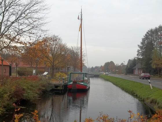 Entlang des Fehnkanals nach Wiesmoor Kanal Ostgroßefehn