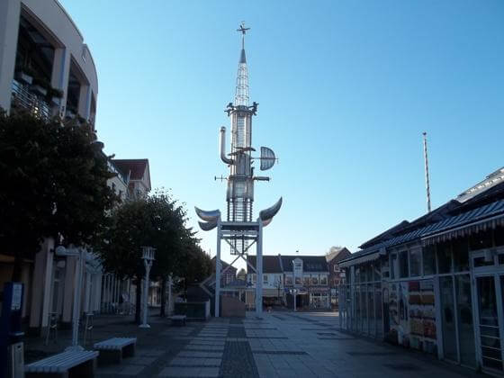 Der Sousturm auf dem Marktplatz in Aurich Sousturm Aurich